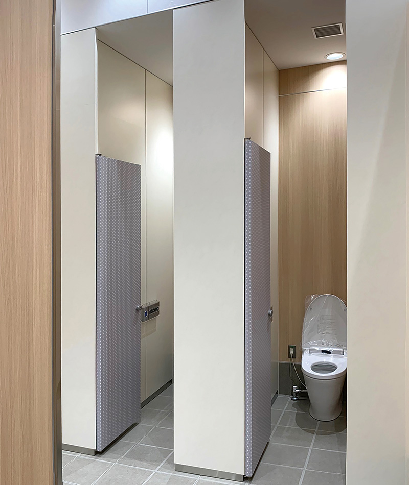 施工例17 オフィスビルトイレ